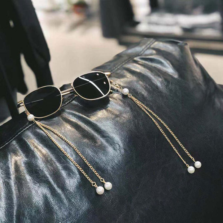 Elegante Triple-Strang Perlen Brillen Kette Karnz