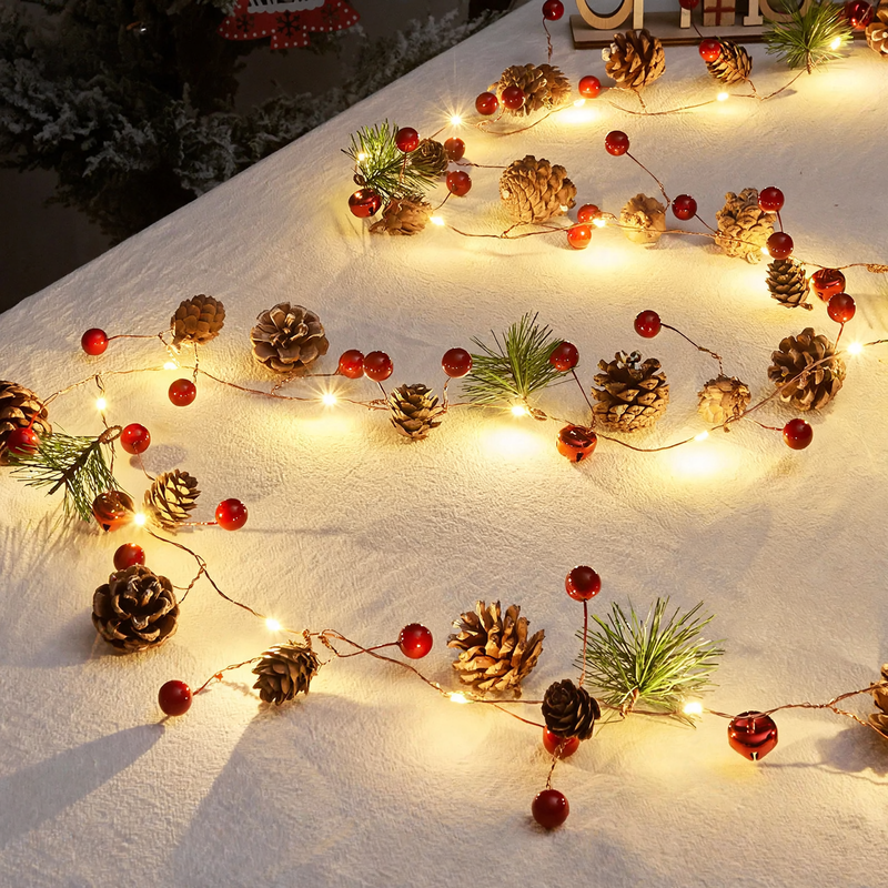 LED-Lichterkette mit Tannenzapfen-Design