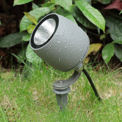 LED Gartenstrahler für Außenbereich - Wasserdichte und energiesparende Gartenbeleuchtung, ideal für Wege und Beete | Karnz