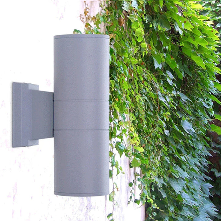 Aluminium Außenwandlampe mit LED - Modernes Licht für Garten und Terrasse | Karnz
