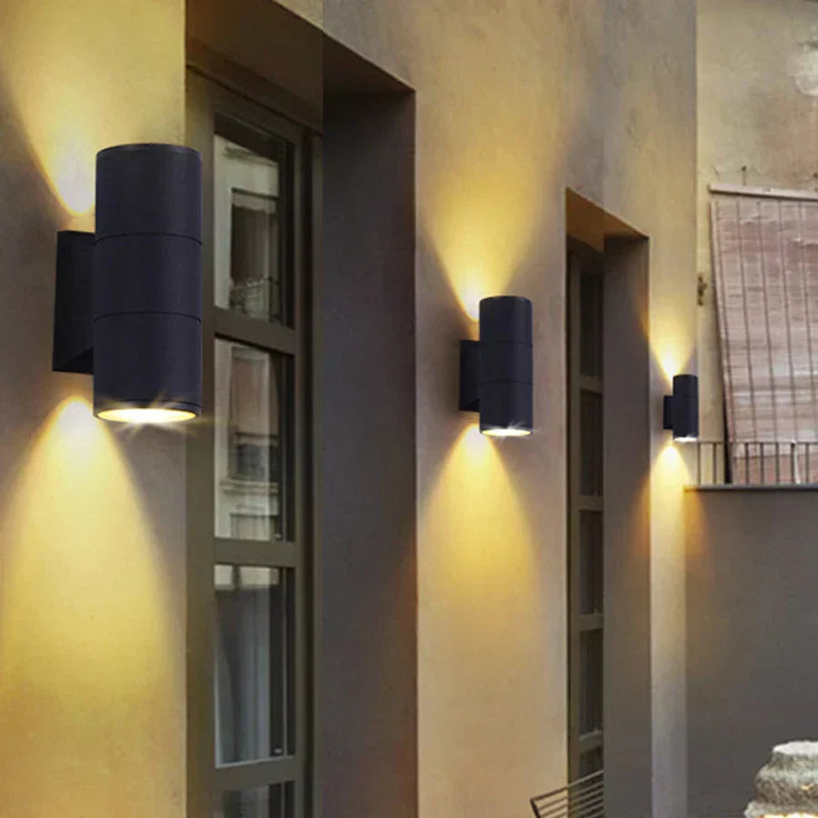 Aluminium Außenwandlampe mit LED - Modernes Licht für Garten und Terrasse | Karnz