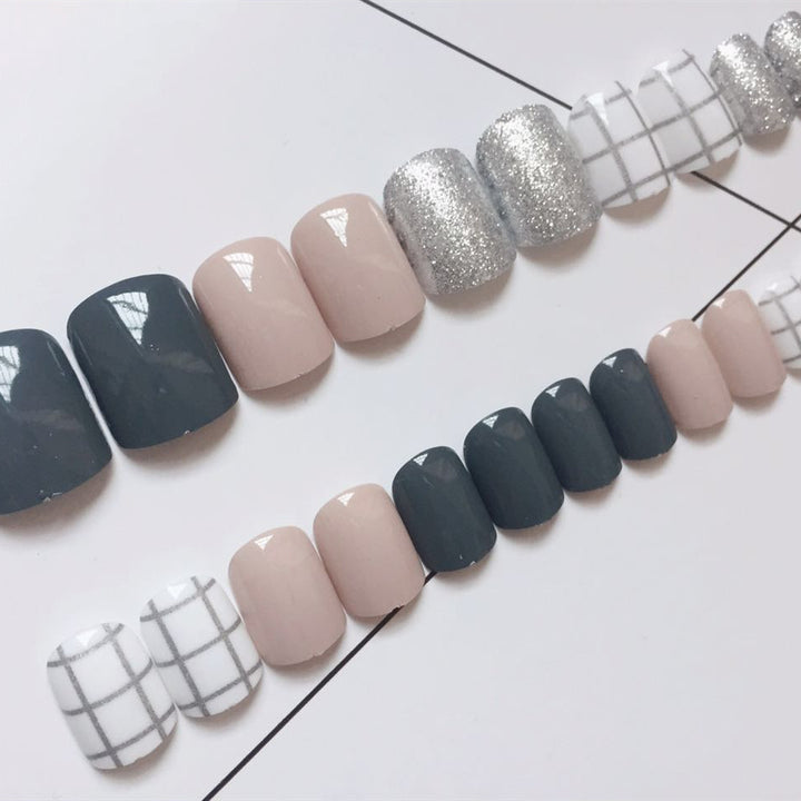 Kunstnagel-Design mit Glamourösen Akzenten Karnz