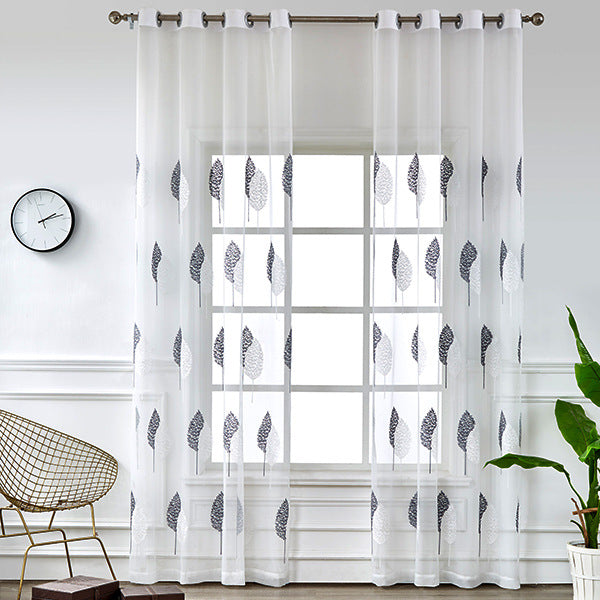 Transparenter Voile‑Vorhang mit besticktem Blattmotiv und Ösenaufhängung Karnz