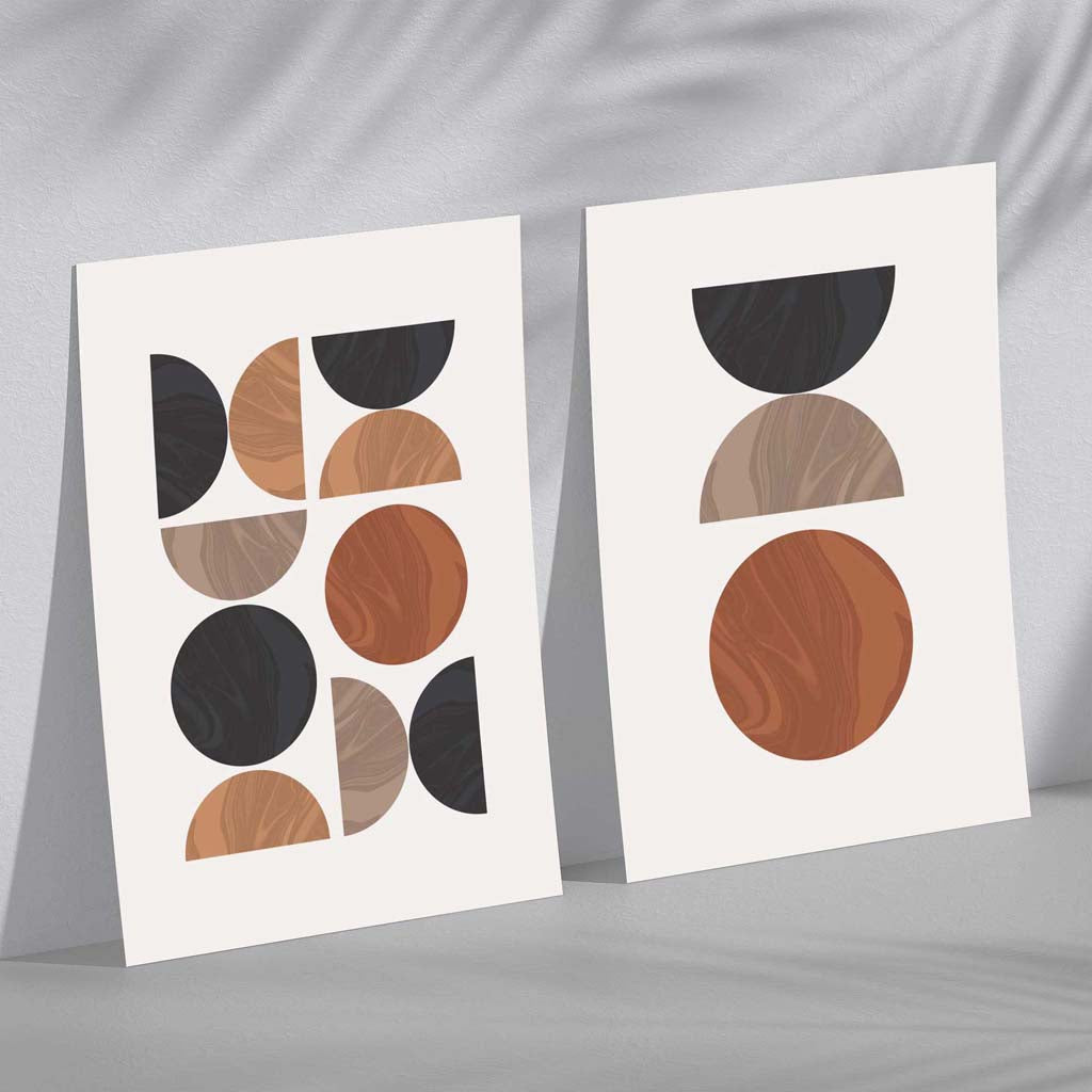 Schwarzes und oranges Set aus gerahmten Kunstdrucken im geometrischen Mid-Century-Stil aus der Mitte des Jahrhunderts (2er-Set