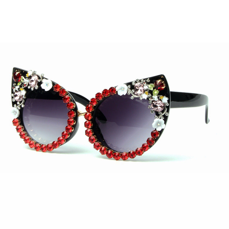 Damen Cat-Eye Sonnenbrille mit funkelnden Schmucksteinen Karnz