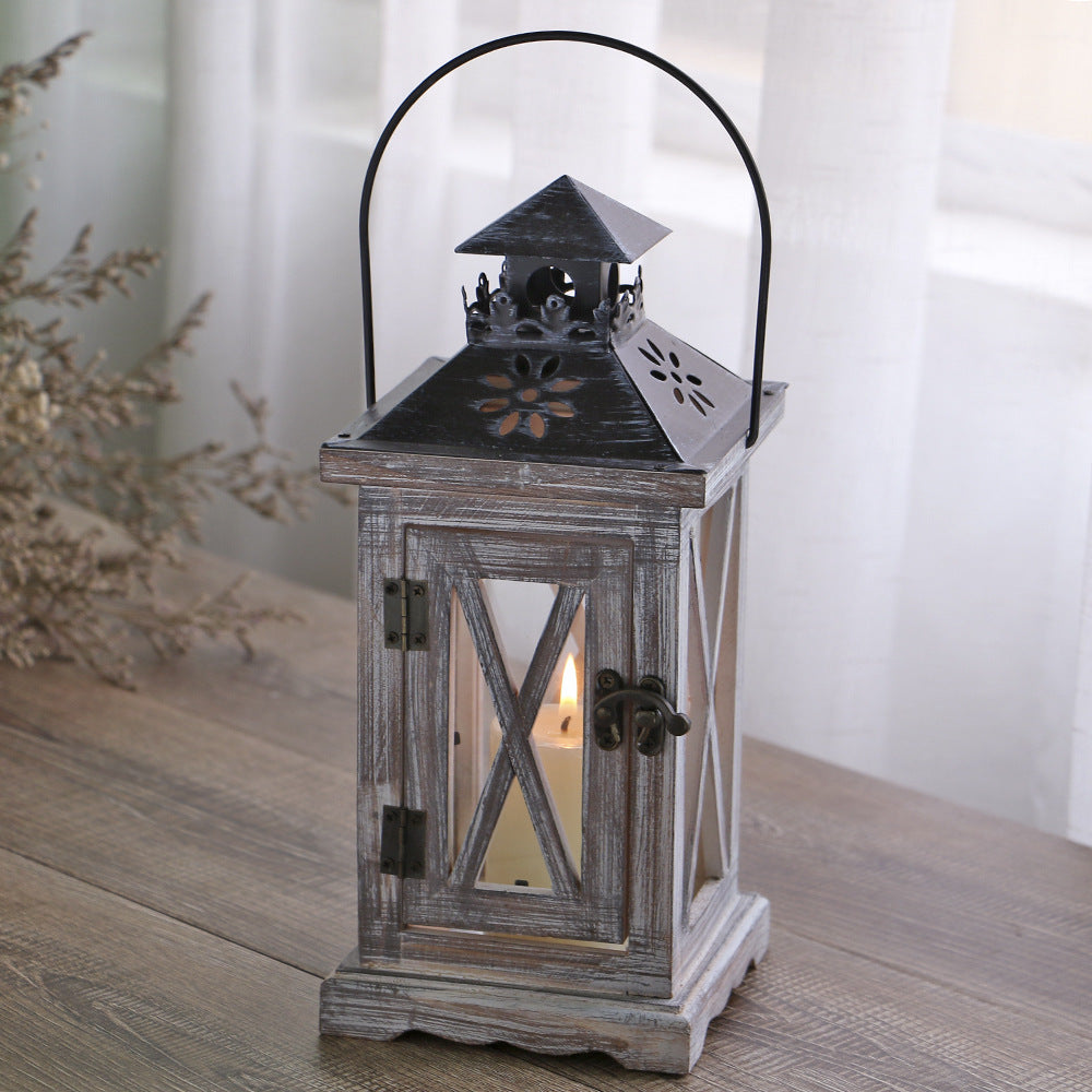 Rustikale Vintage-Holz-Glas-gemusterte dekorative Kerzenlaterne mit Metalloberseite und Traggriff Karnz