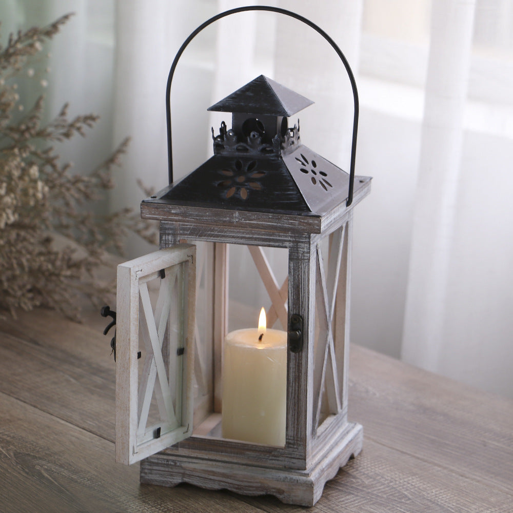 Rustikale Vintage-Holz-Glas-gemusterte dekorative Kerzenlaterne mit Metalloberseite und Traggriff Karnz