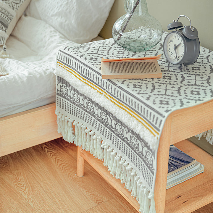 Handgewebter Baumwollläufer im Scandi‑Boho‑Stil mit Fransen und geometrischem Diamant‑Jacquard Karnz
