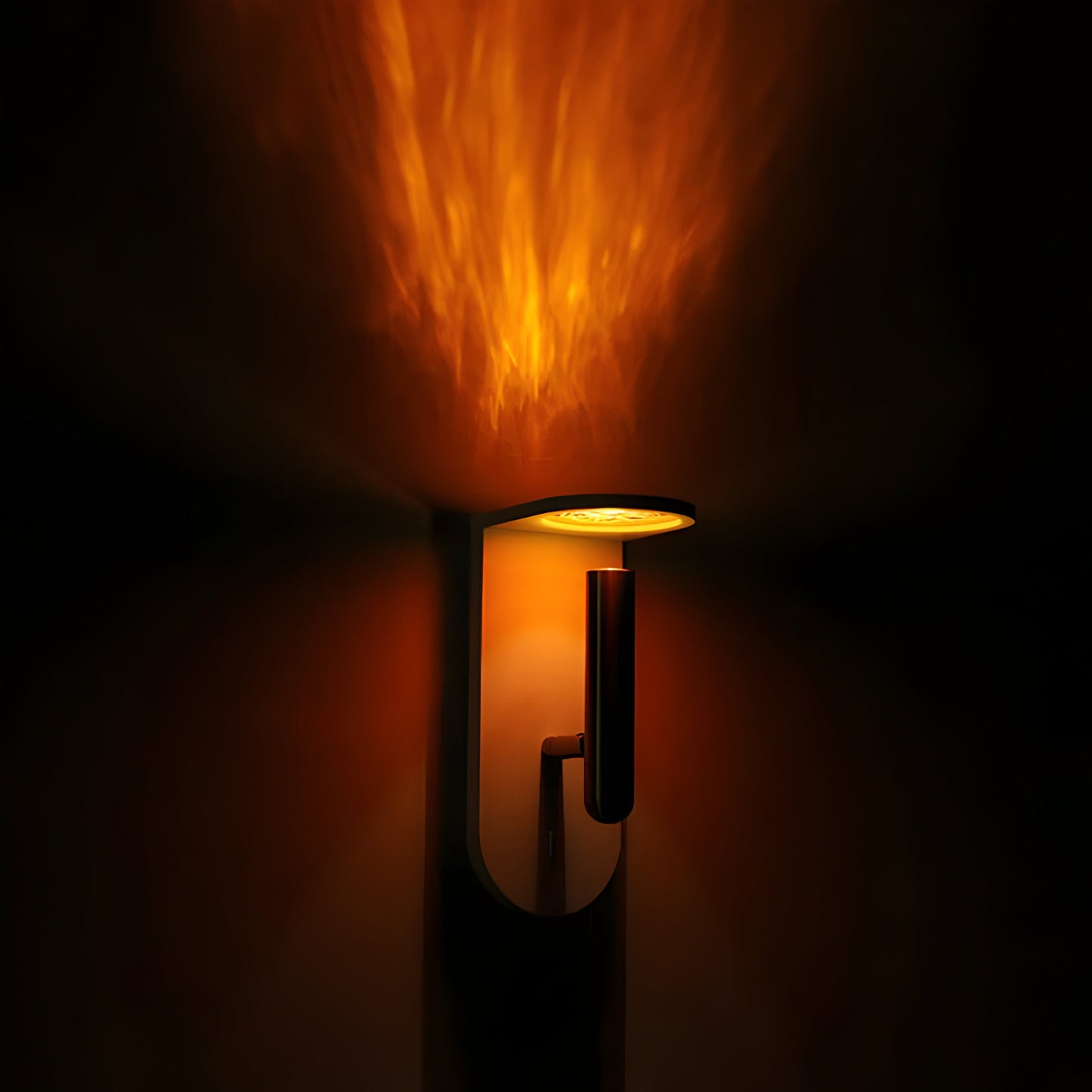 Verstellbare nordische LED-Wandlampe mit Flammeneffekt Karnz