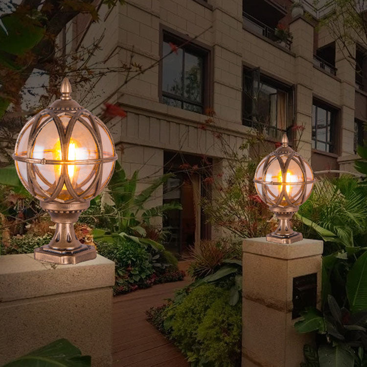 Traditionelle Kolonial-Globus-Glas-Aluminium 1-Licht-Außenleuchte für den Garten | Karnz