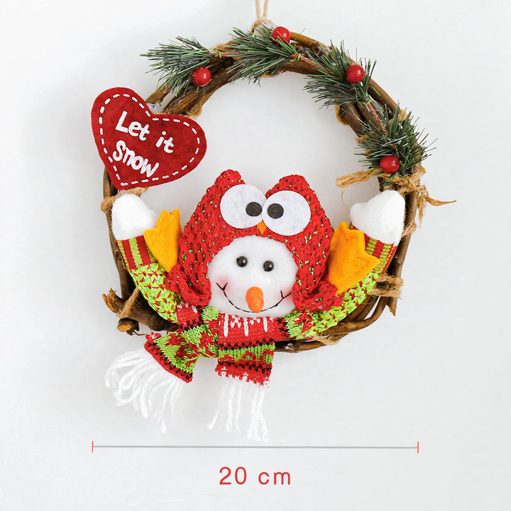 Weihnachtskranz aus Holz mit Figuren