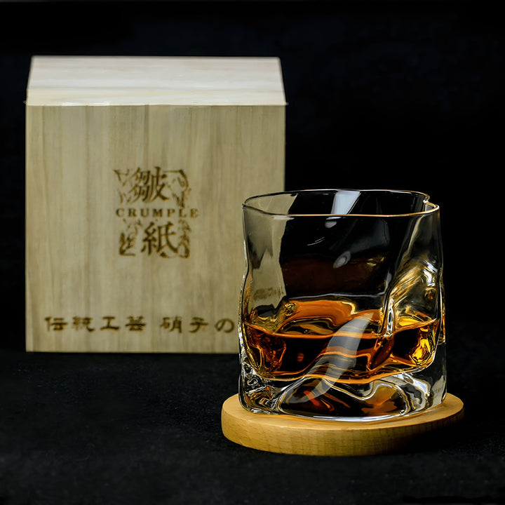 Whiskyglas im Edo-Kiriko-Stil – handgeschliffen mit einzigartigem Crumple-Design