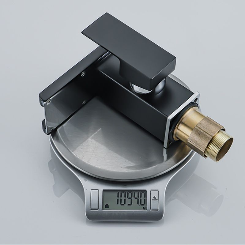 Wasserfall-Basin-Mischer-Armatur quadratischer Hebelgriff mit LED-Dreifarbbeleuchtung