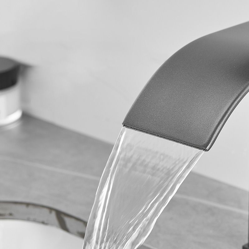 Moderner Badewannenarmatur Wasserfallauslauf Hebelgriff Messing Spülenarmatur