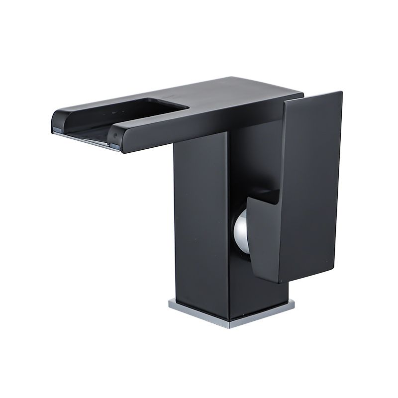 Wasserfall-Basin-Mischer-Armatur quadratischer Hebelgriff mit LED-Dreifarbbeleuchtung