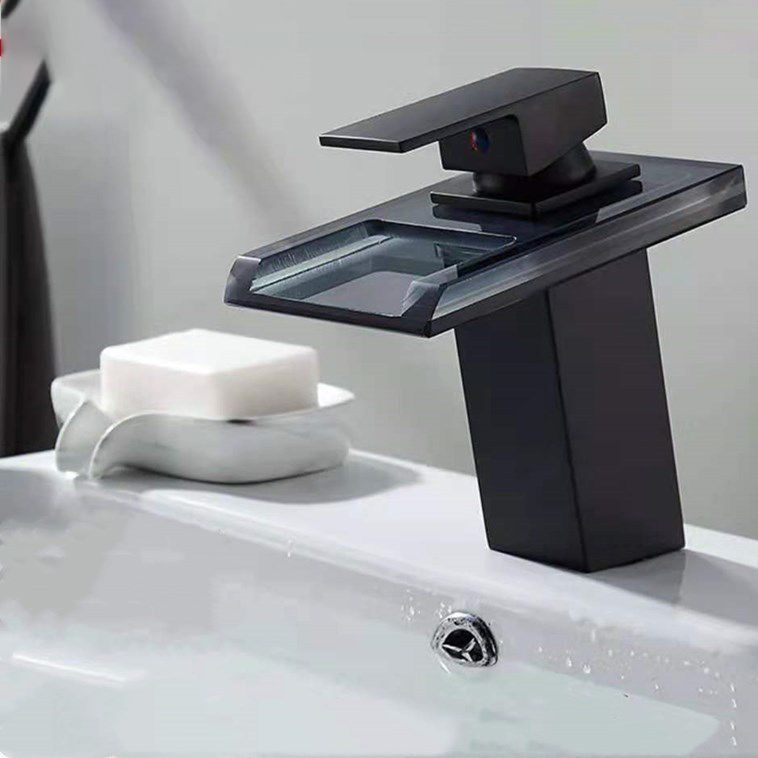 Einhand-Waschtischarmatur 1-Loch Weit Verwendete Badezimmer-Waschtischarmatur mit LED-Beleuchtung