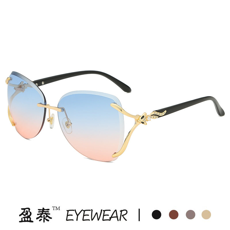 Damen elegante Sonnenbrille mit extravagantem Metallrahmen und verspiegelten Gläsern Karnz