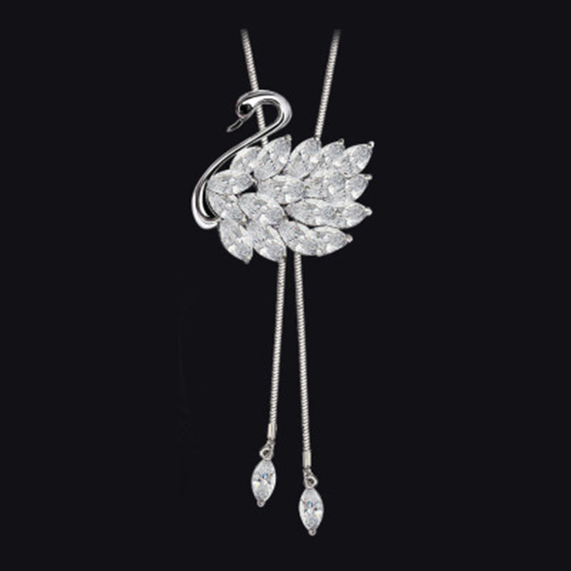 Elegante svan-inspirierte Anhängerkette Karnz