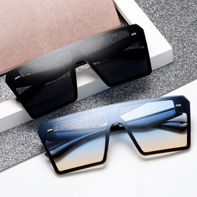 Damen Oversized Sonnenbrille im futuristischen Design Karnz
