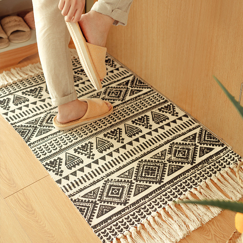 Flachgewebter Baumwollmix-Läufer mit Ethno-Diamant-Jacquard und Fransen Karnz
