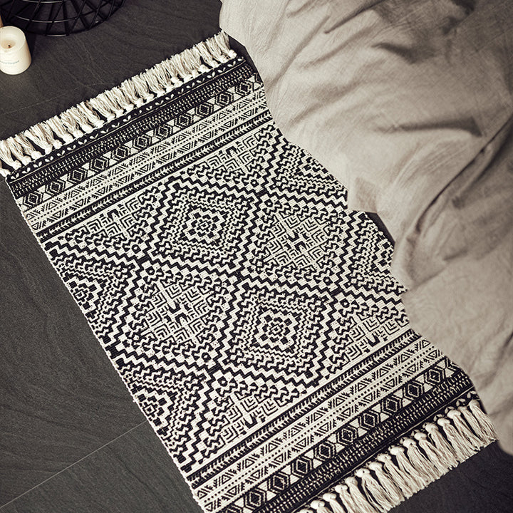 Flachgewebter Baumwollmix-Läufer mit Ethno-Diamant-Jacquard und Fransen Karnz