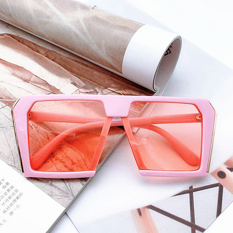 Damen stilvolle geometrische Sonnenbrille im kantigen Design Karnz