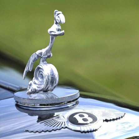 Kühlerfigur – Autodekoration