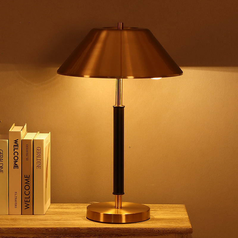 Dekorative Tischlampe