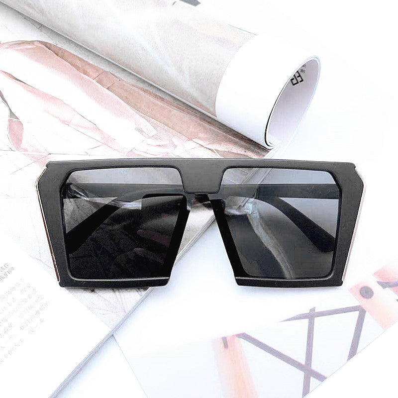 Damen stilvolle geometrische Sonnenbrille im kantigen Design Karnz