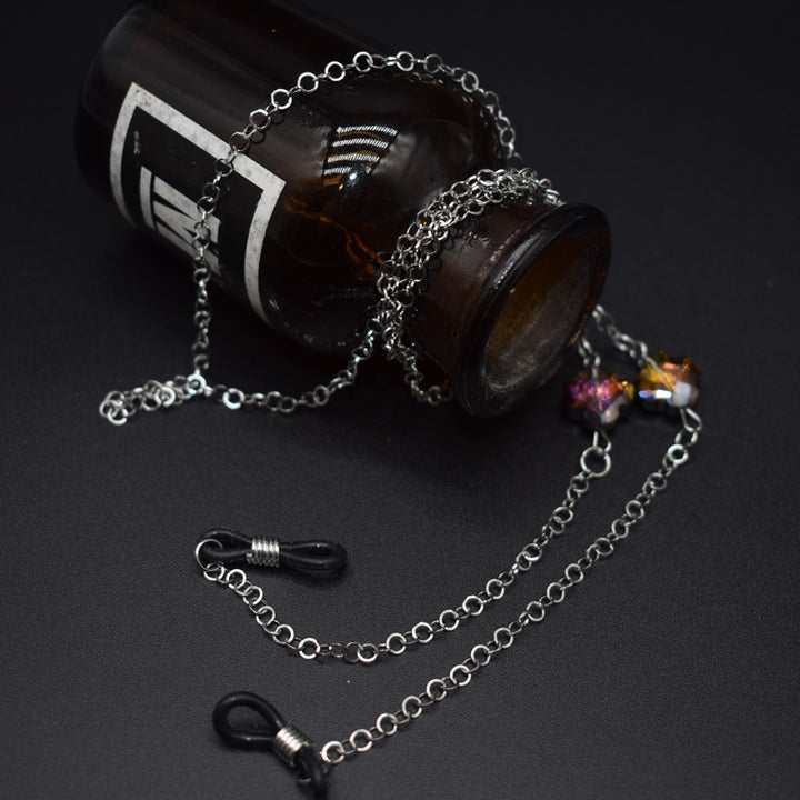 Elegante Brillenkette mit Akzent aus Edelsteinen Karnz