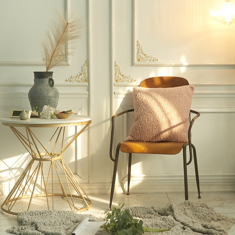 Gemütliches, strukturiertes Akzentkissen