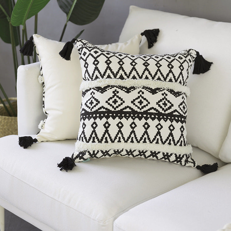 Quadratischer Kissenbezug im Boho-Ethno-Stil mit handtufteten Streifen und Eckquasten