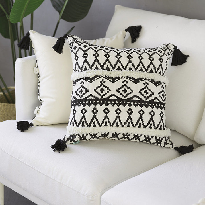 Quadratischer Kissenbezug im Boho-Ethno-Stil mit handtufteten Streifen und Eckquasten
