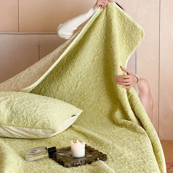 Romantische Tagesdecke, Milchfleece, floral