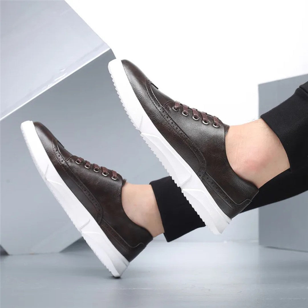 Leder Brogue Sneaker mit Gummisohle