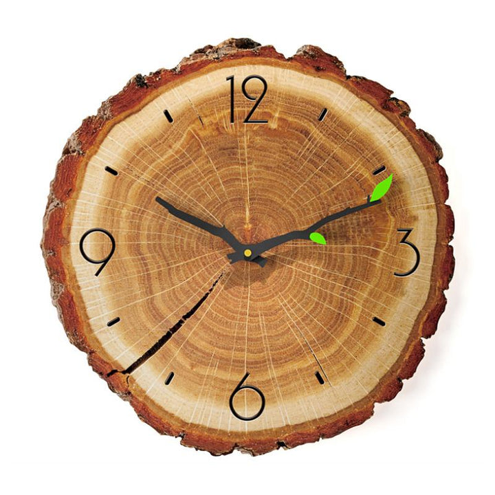 Wanduhr mit Jahresringen aus Holz