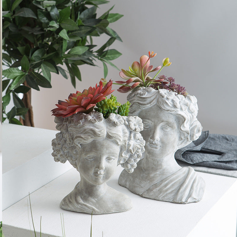 Kunstvolle Kopfskulptur Blumentopf Karnz