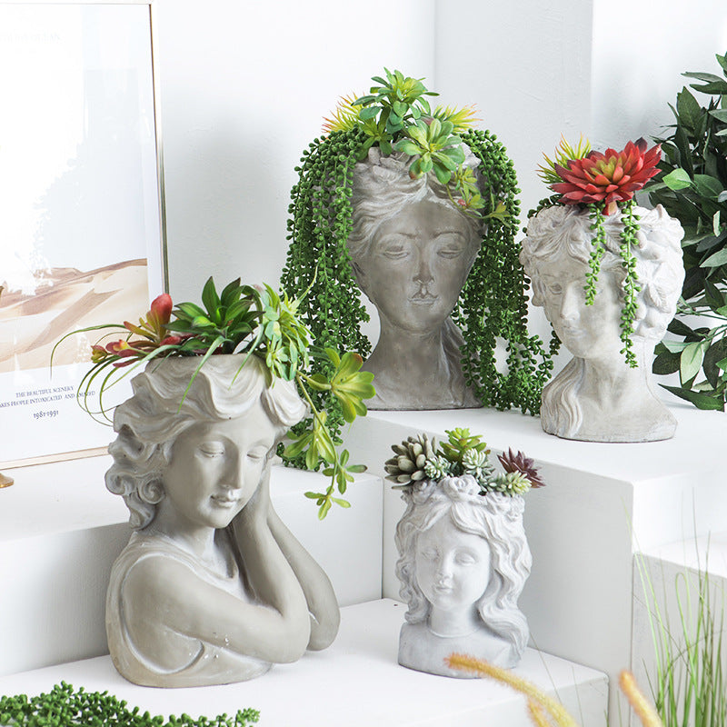 Kunstvolle Kopfskulptur Blumentopf Karnz