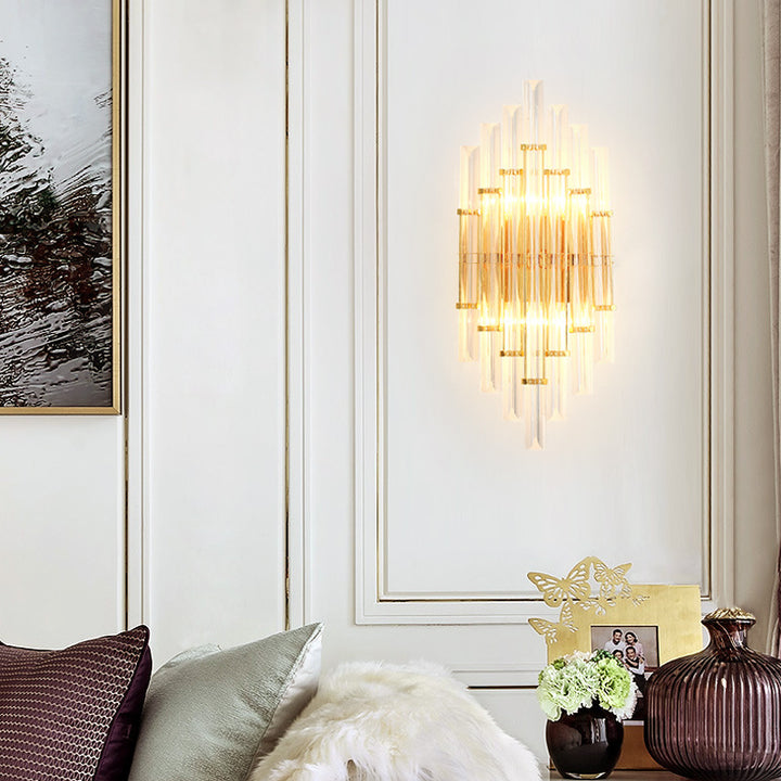 Elegante Kristall-Wandlampe mit kunstvollem Design