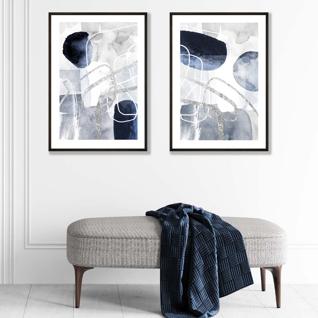 Set aus 2 gerahmten Kunstdrucken mit abstrakten Formen in Blau und Silber