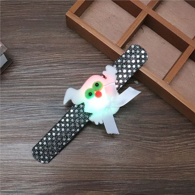Dekorative LED Weihnachtsfigur Karnz