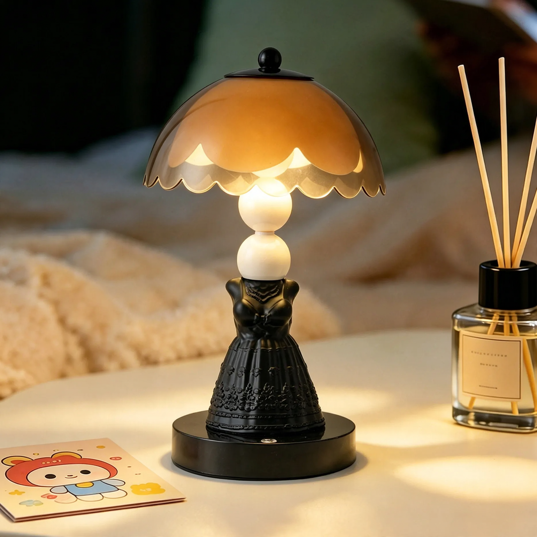 Vintage Kleid-Tischlampe aus ABS