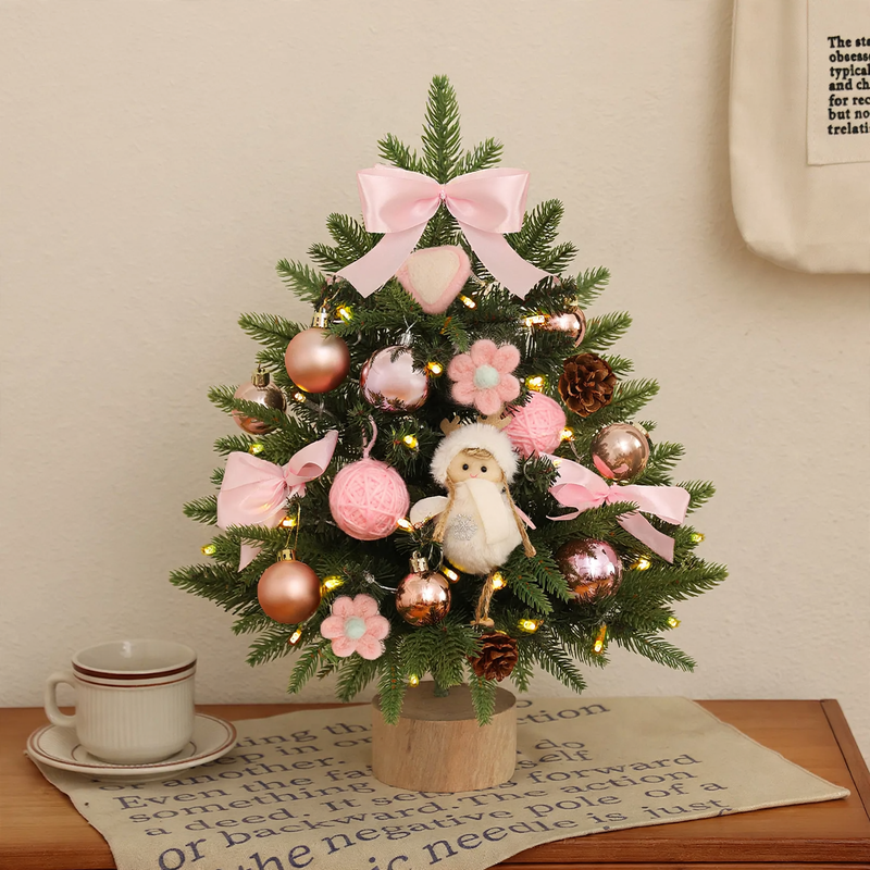Mini-Weihnachtsbaum für den Tisch mit Beleuchtung