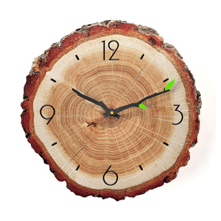 Wanduhr mit Jahresringen aus Holz