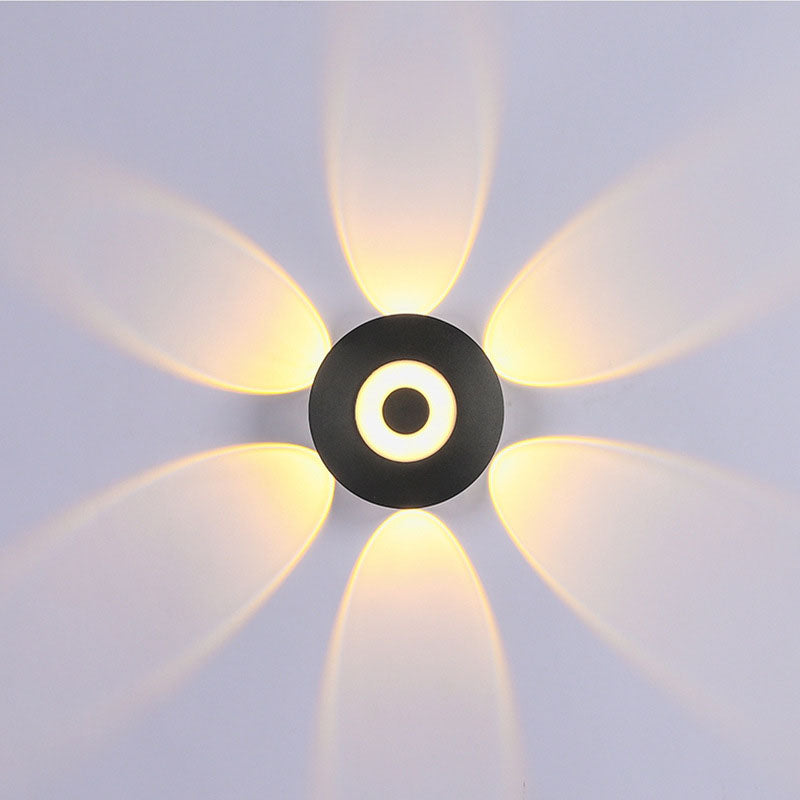 Moderne skandinavische LED-Wandleuchte mit rundem Aluminiumschirm für die Terrasse