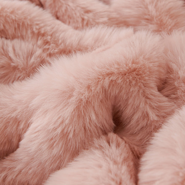Luxe Ripple Faux Fur Sofa Cover - Modern, Stylisch & Langlebig Sofa Schutz | Karnz