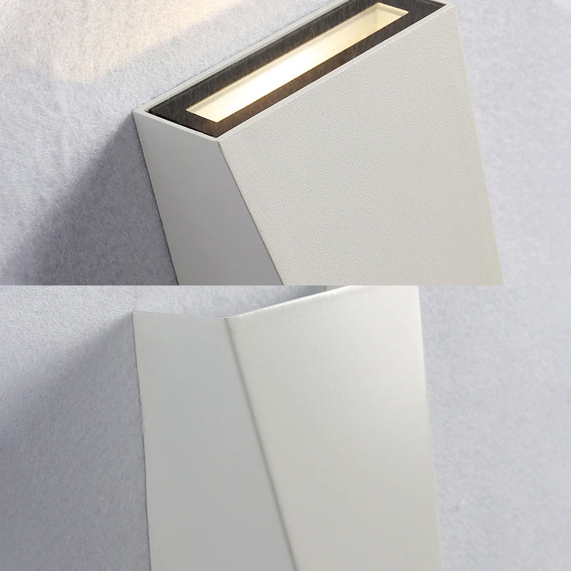 Simplistischer Stil Trapez-Wandwaschlicht Aluminium Warm/Weiß Beleuchtung LED Nachttisch-Wandleuchte in Schwarz/Weiß | Karnz