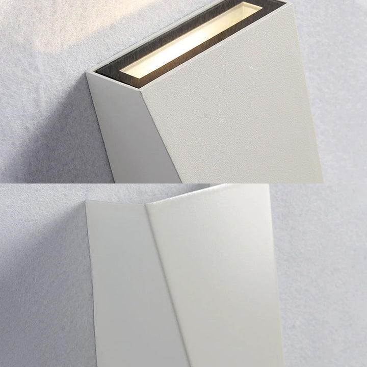 Simplistischer Stil Trapez-Wandwaschlicht Aluminium Warm/Weiß Beleuchtung LED Nachttisch-Wandleuchte in Schwarz/Weiß | Karnz
