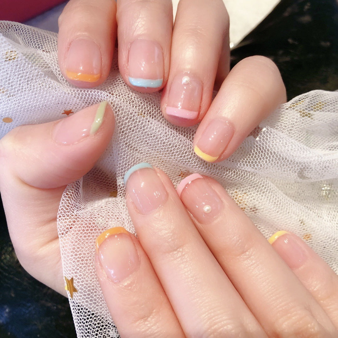 Kreative Nagelkunst mit Pastellfarben Karnz