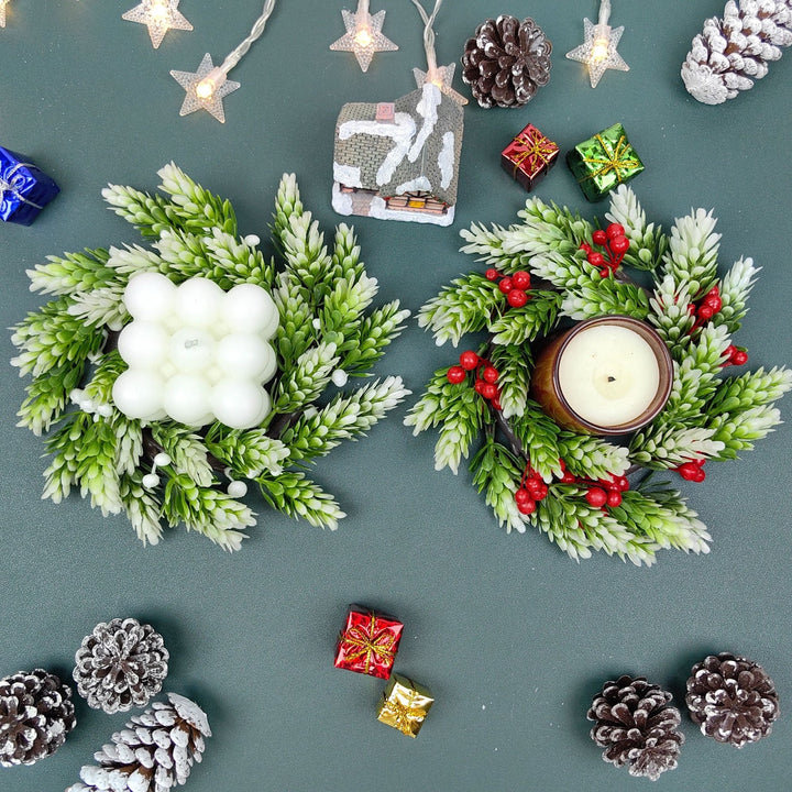 Weihnachtlicher Tannenkranz mit Schnee-Effekt